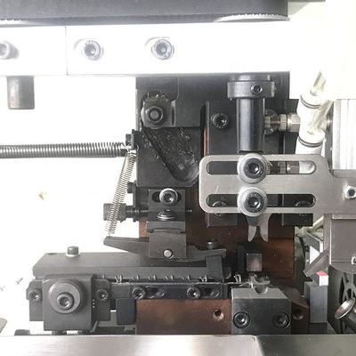 多機能タンゲンシャルプレッシングとピリング オートマティック・シングルヘッド・ターミナル・クリッピング・マシン