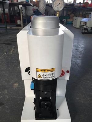 20T 容量 精密なクリップのための半自動水力ターミナルクリップマシン