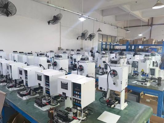 帯付きワイヤ切断と剥離機でケーブル生産に革命を起こす
